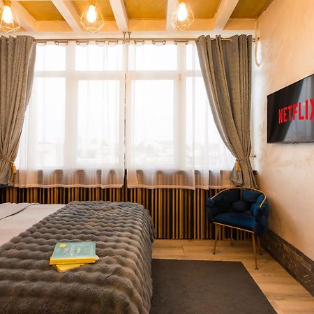 Royalty Apt With City Views On Calea Victoriei Bukarest Exterior foto