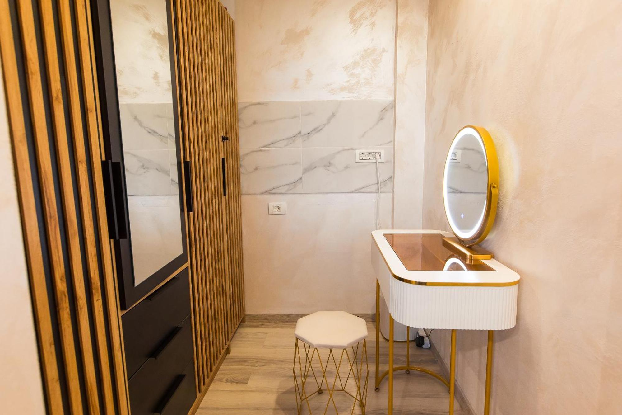 Royalty Apt With City Views On Calea Victoriei Bukarest Exterior foto